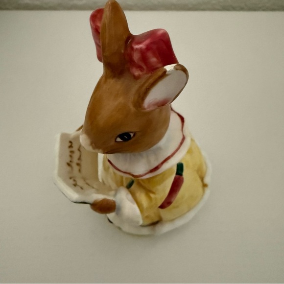 VTG Beatrix Potter~Mrs Rabbit Schmidt Figurine, Easter Egg, Bunny Drink Tumbler - Picture 4 of 9